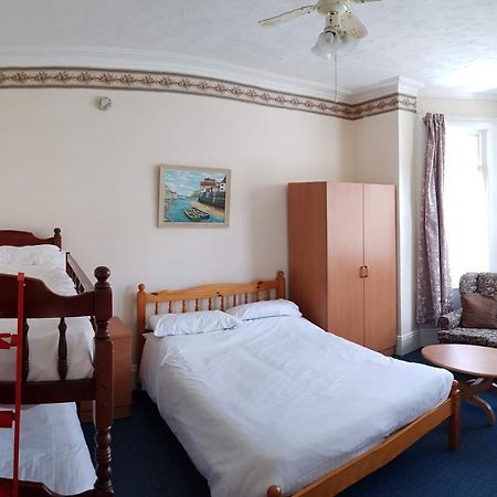 4 Berth Ground Floor Flat Glen Villa 1 เกรทยาร์มัธ ภายนอก รูปภาพ